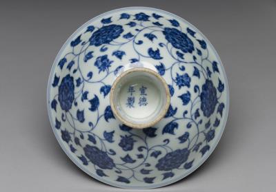 图片[3]-Stem bowl with underglaze-blue decoration of hibiscus scrolls, Hsuan-te reign (1426-1435), Ming dynasty-China Archive